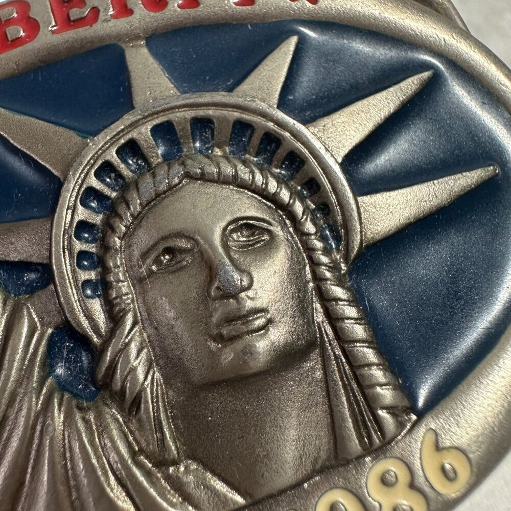 Liberty Belt Buckle 1886-1986 Made In USA Vintage Statue Of Liberty Oval Design - Picture 5 of 6